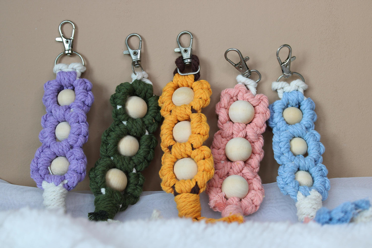 Macrame keychain,Boho Bag Charm, Wedding Gift, Floral Keychain, Car Key Keychain,Handmade Keychain, Gift for her, Purse Charm