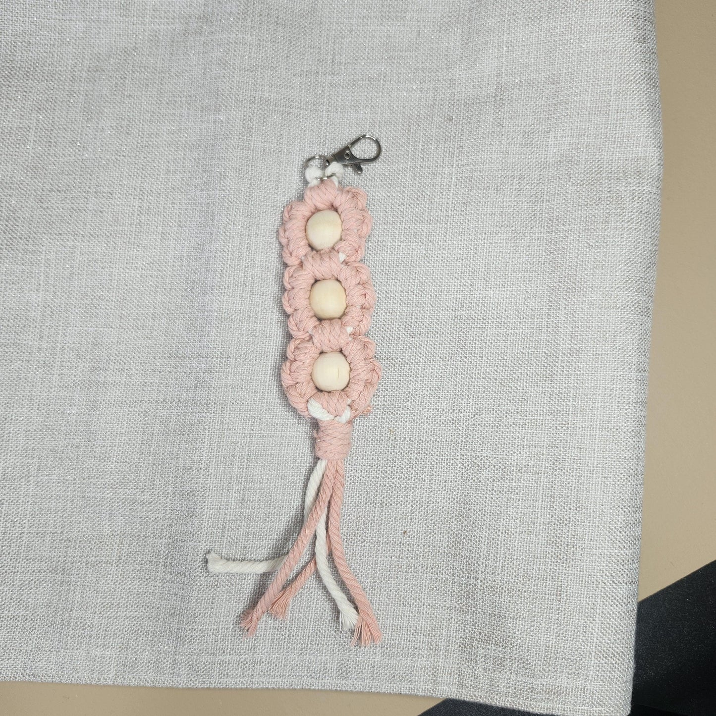 Macrame keychain, macrame charm,macrame flower keychain, flower keychain,macrame bag charm,boho keychain